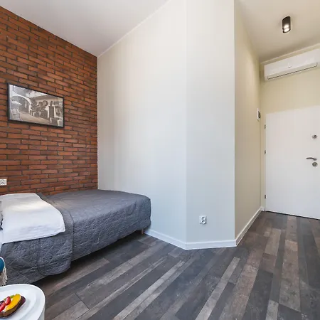 Liv Old Town Apartamento *